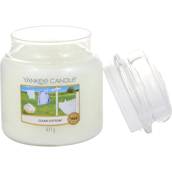 Yankee Candle - Clean Cotton Scented Medium Jar